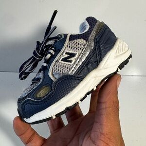 New Balance 806 “Navy Silver” PS Size 4c